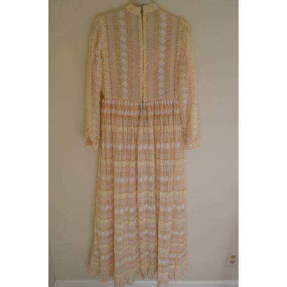 Vintage High Neck Lace Long Sleeve Lace Dress Size Medium - Picture 6 of 7